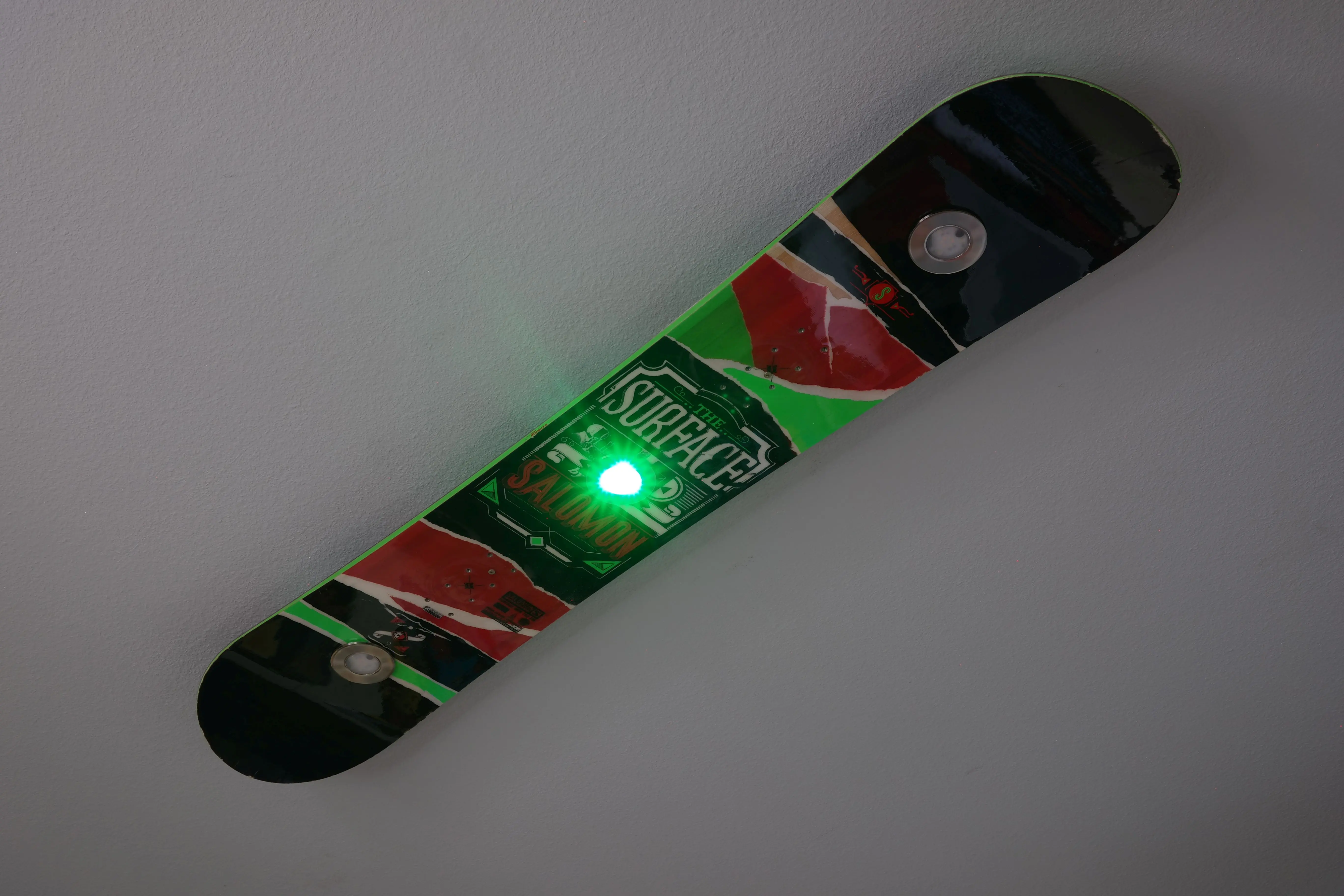 Snowboard-Lampe ein Spot leuchtet grün