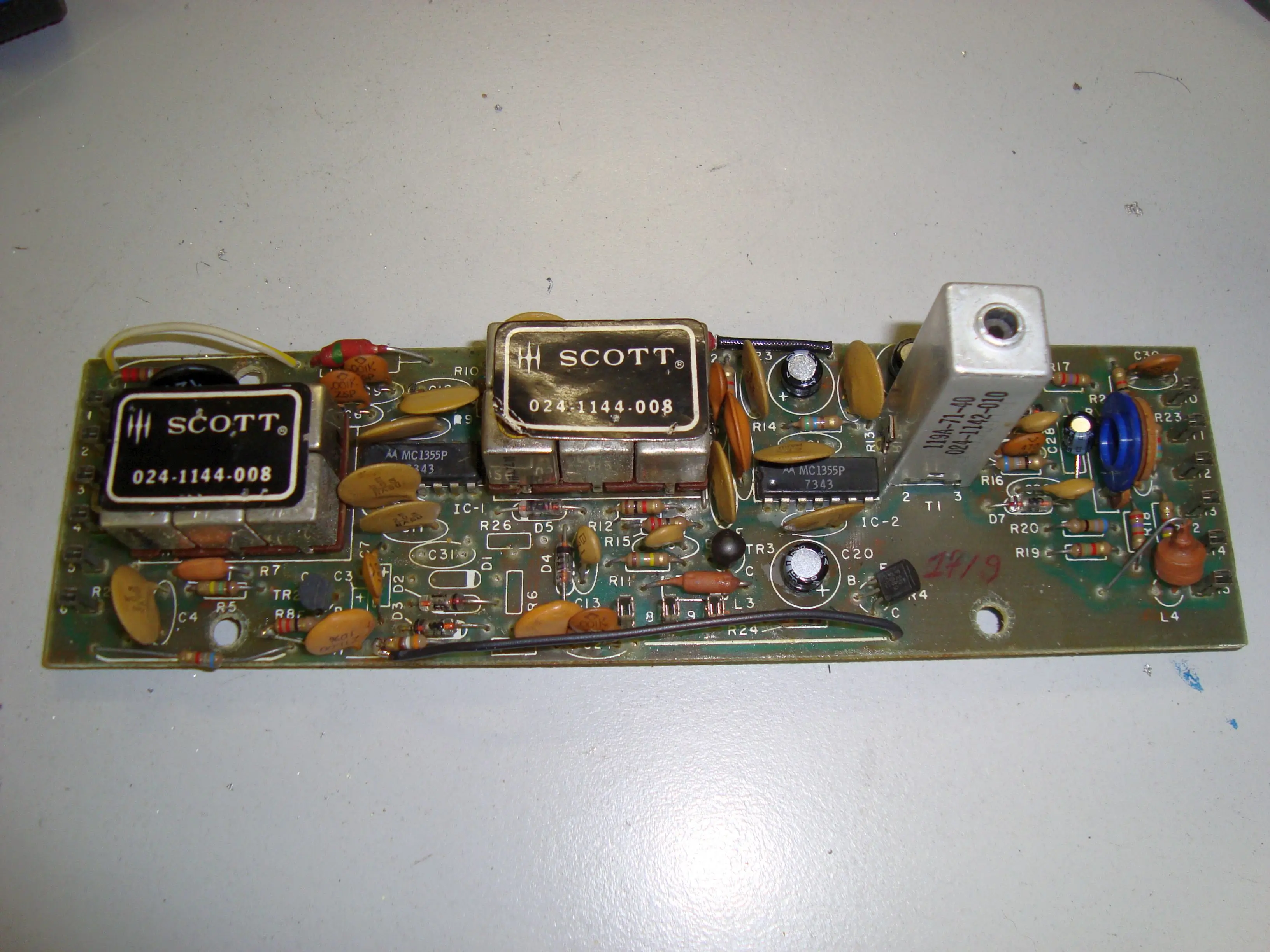 IF Amplifier Assembly neue Kondensatoren